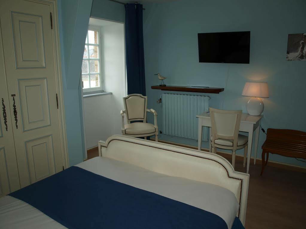 Hotel Les Deux Magots 라로슈베르나르 외부 사진