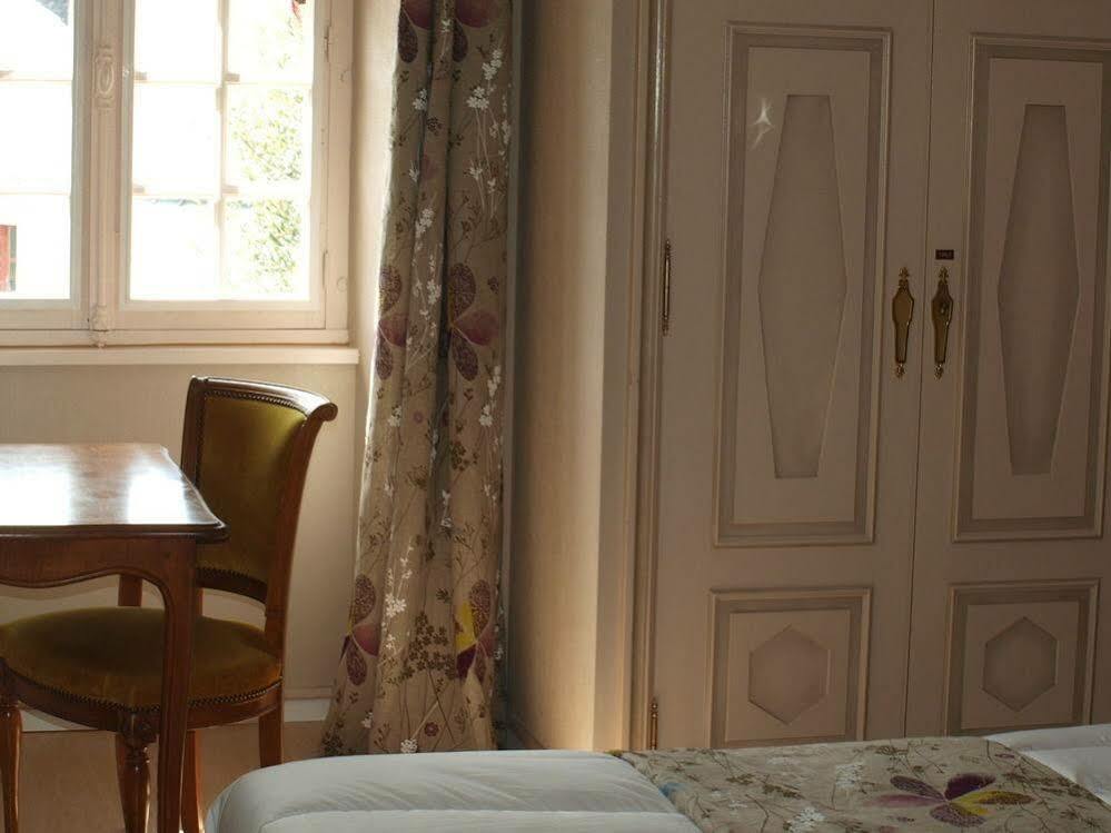 Hotel Les Deux Magots 라로슈베르나르 외부 사진